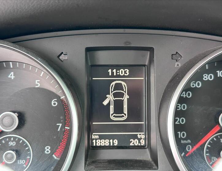 Volkswagen Golf 23