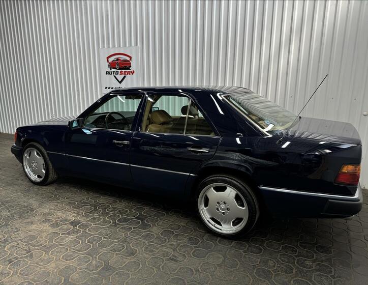 Mercedes-Benz 124 5