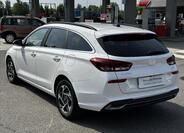 Hyundai i30 4
