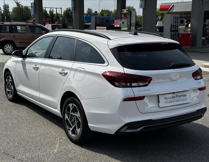 Hyundai i30 4