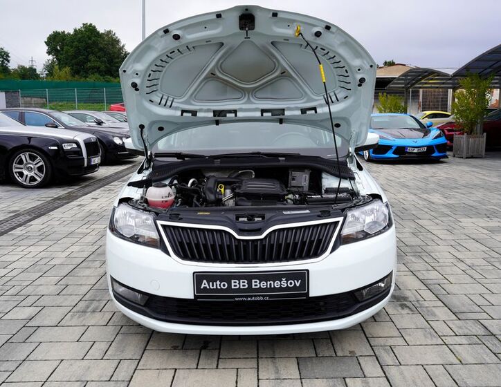 Škoda Rapid 9