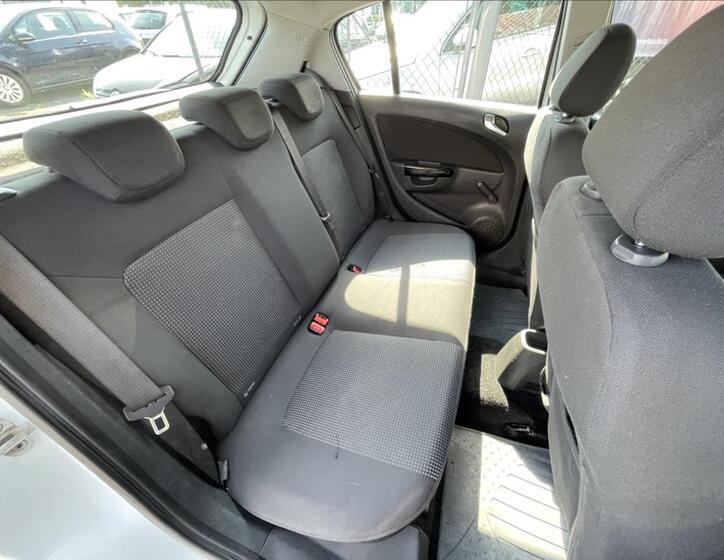 Opel Corsa 32