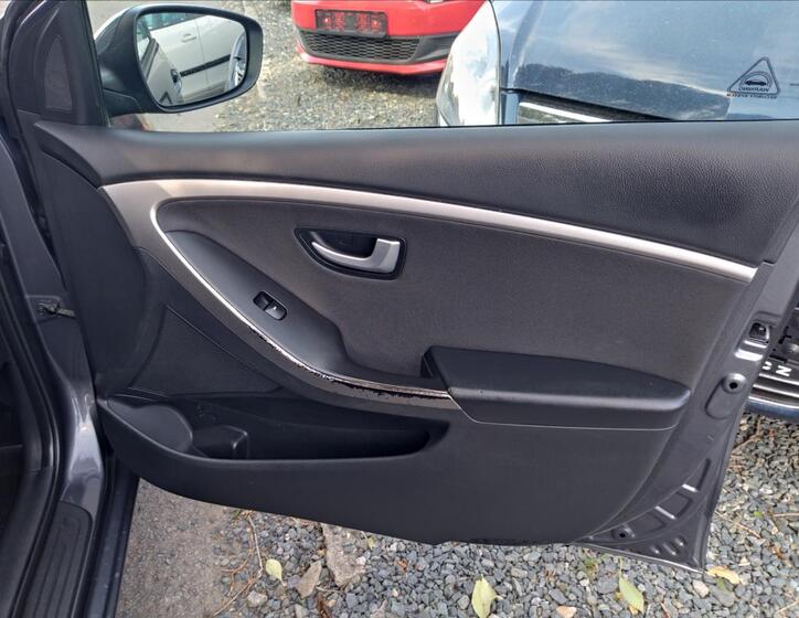 Hyundai i30 20