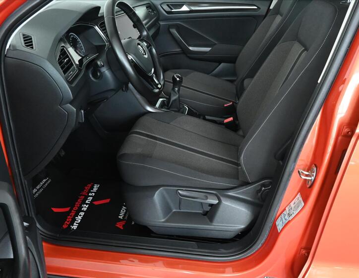 Volkswagen T-Roc 9