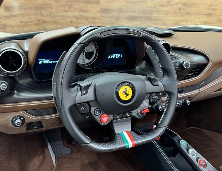 Ferrari F8 15