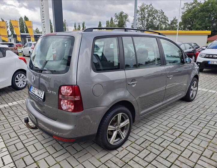 Volkswagen Touran 6