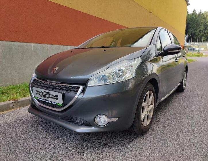 Peugeot 208 1