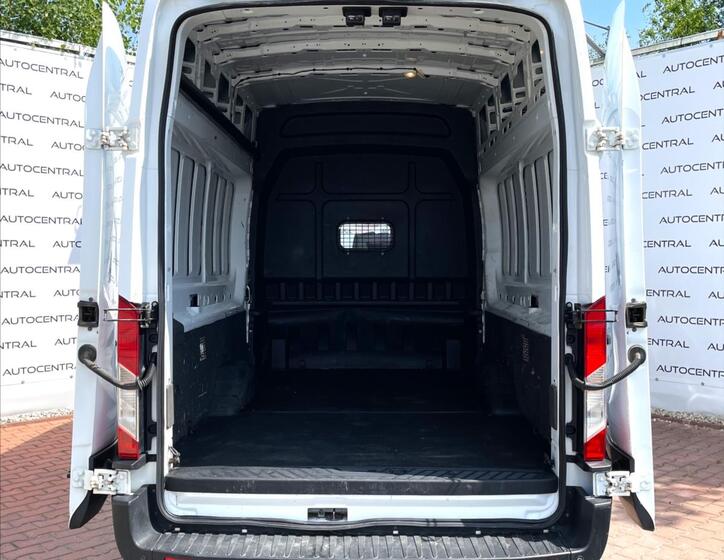 Ford Transit 10
