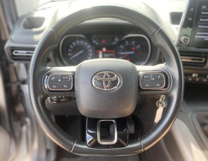 Toyota ProAce City Verso 16