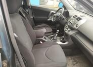Toyota RAV4 8