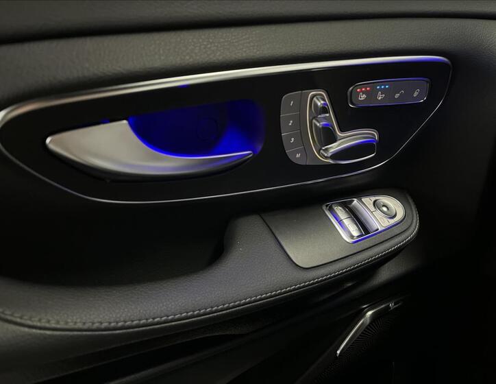 Mercedes-Benz Třídy V 12