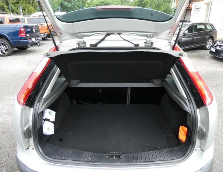 Ford Focus 12