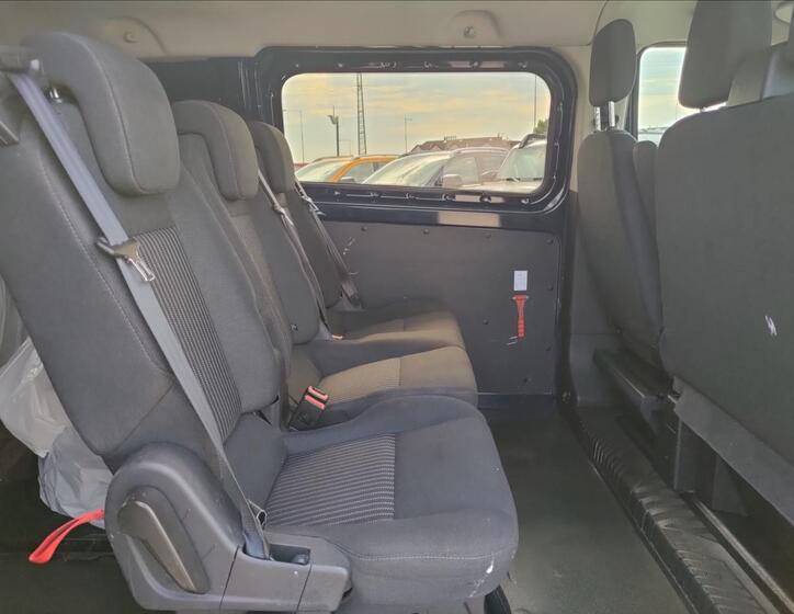 Ford Transit Custom 13