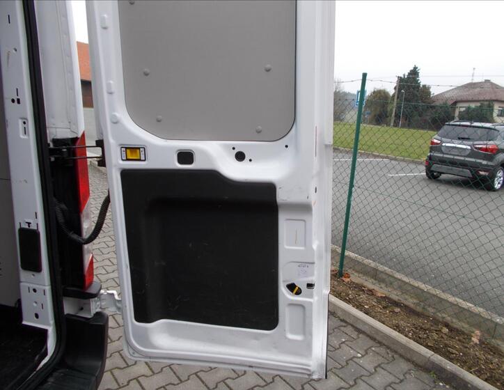 Ford Transit 16