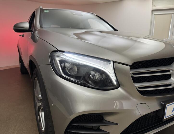 Mercedes-Benz GLC 39