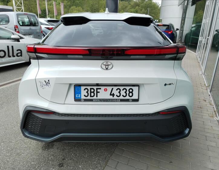 Toyota C-HR 8
