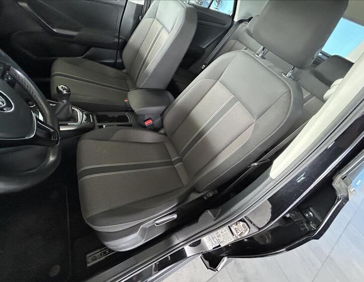 Volkswagen T-Roc 25