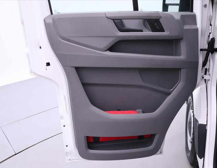 Volkswagen Crafter 12