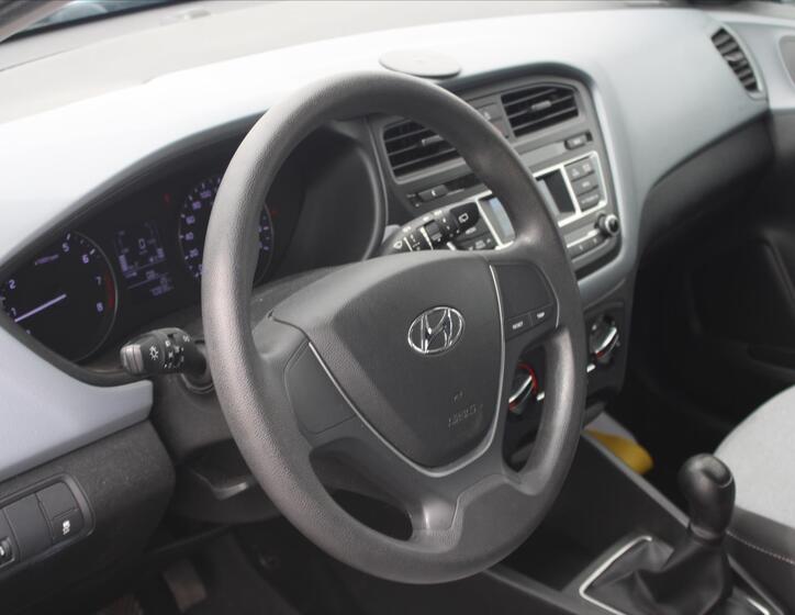 Hyundai i20 12