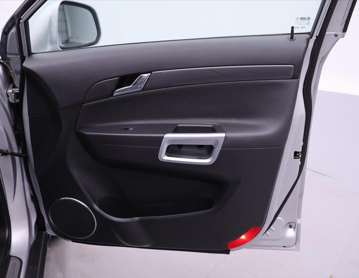 Opel Antara 9
