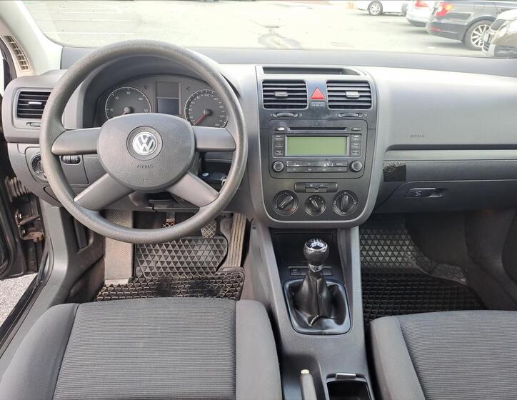 Volkswagen Golf 9