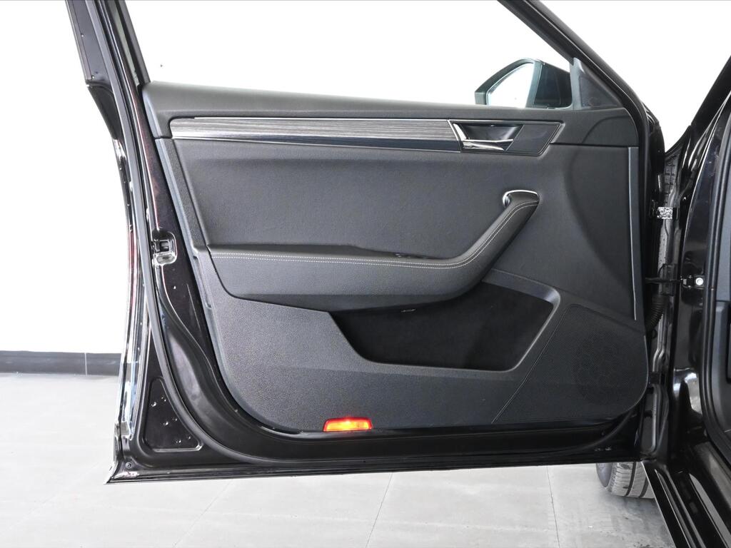 Škoda Superb 25