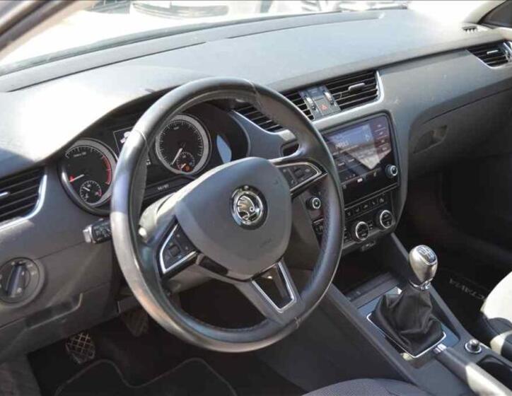 Škoda Octavia 10