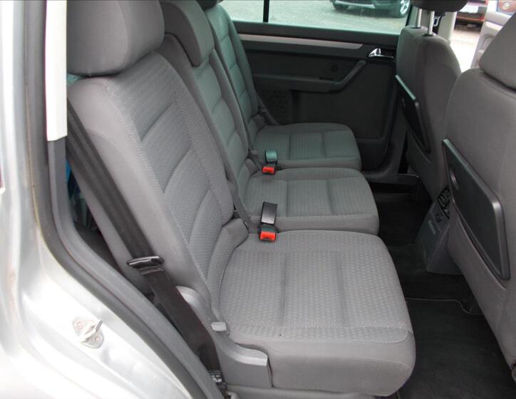 Volkswagen Touran 15