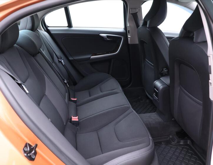 Volvo S60 14