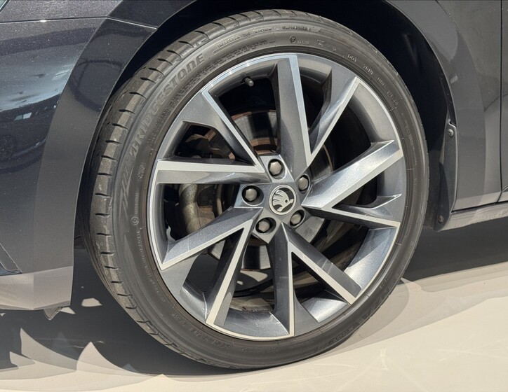 Škoda Superb 5