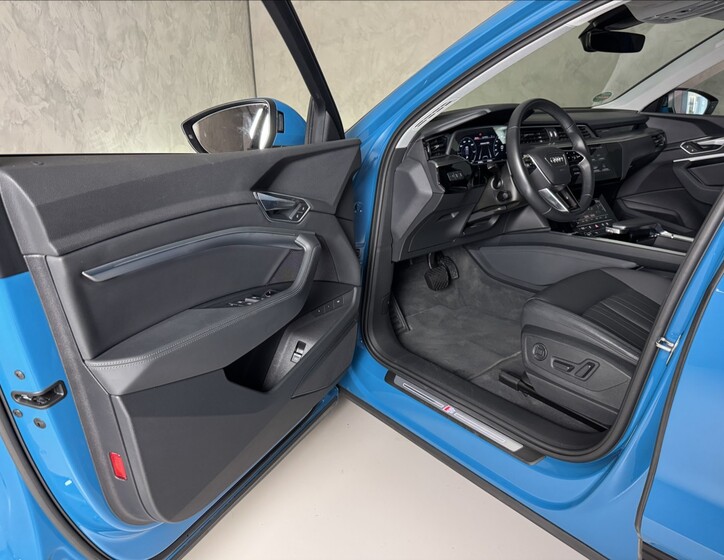 Audi e-tron 23