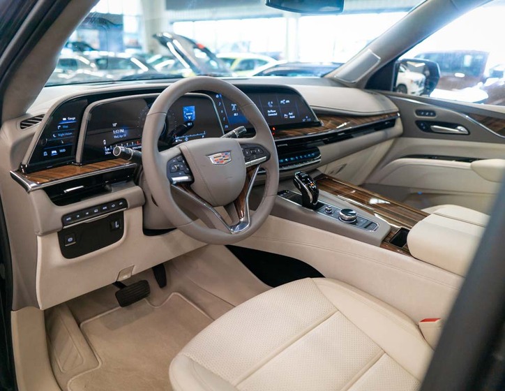 Cadillac Escalade 15