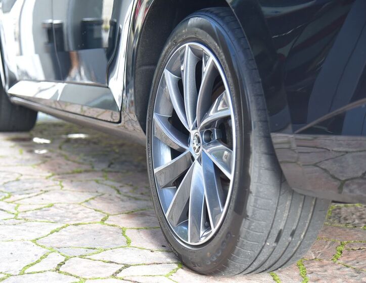 Škoda Superb 11