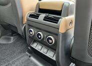 Land Rover Defender 32