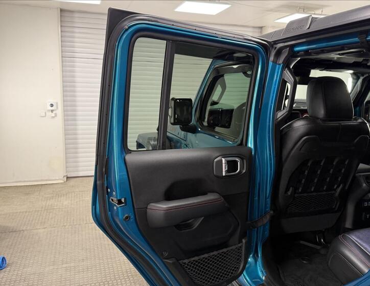 Jeep Wrangler 29