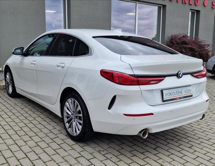 BMW Řada 2 8