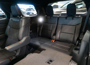 Ford Explorer 38