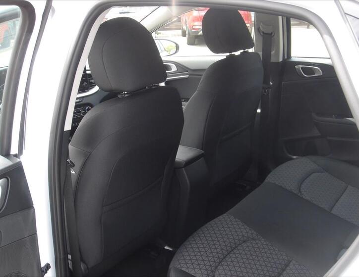 KIA Ceed 14