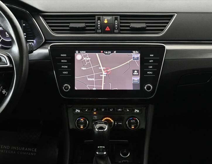 Škoda Superb 12