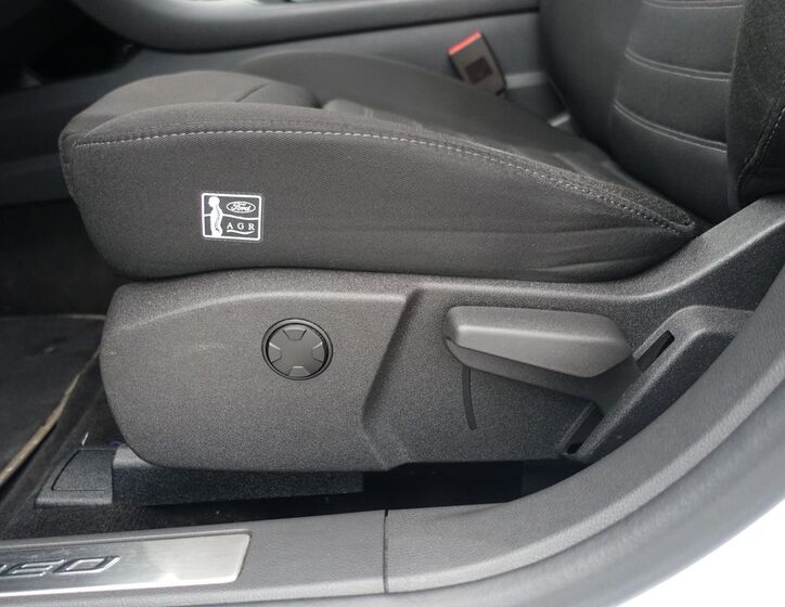Ford Mondeo 26