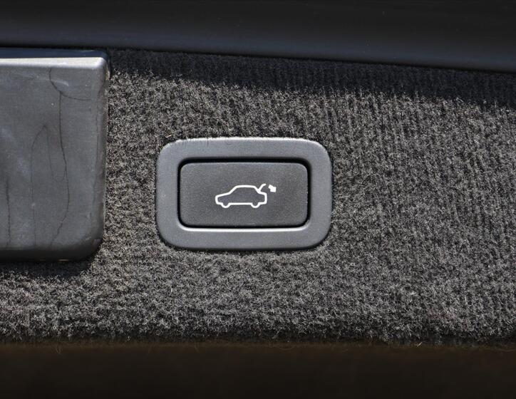 Jaguar XF 10