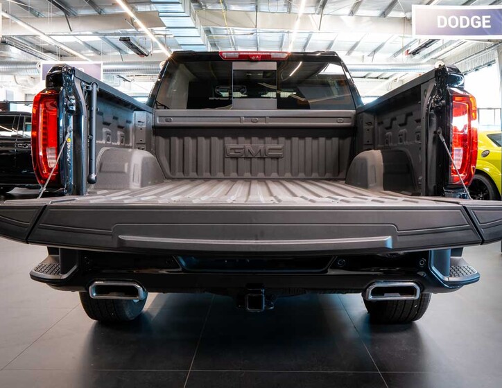 GMC Sierra 4