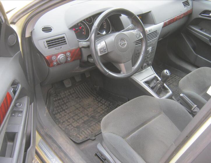 Opel Astra 9