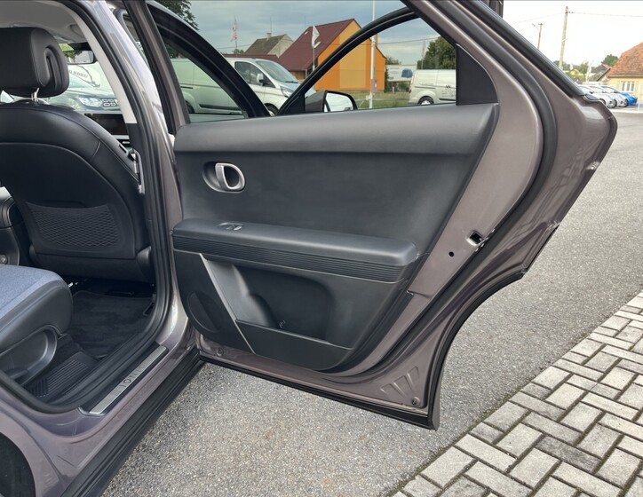 Hyundai IONIQ 50