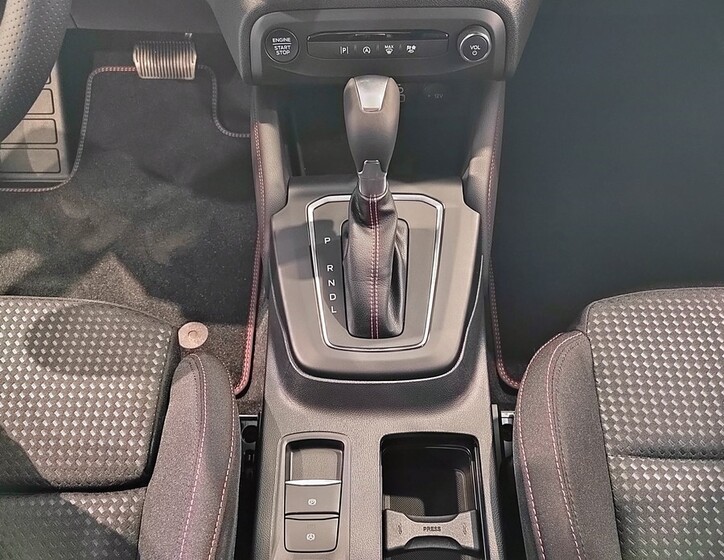 Ford Focus 25