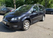 Volkswagen Touran 1