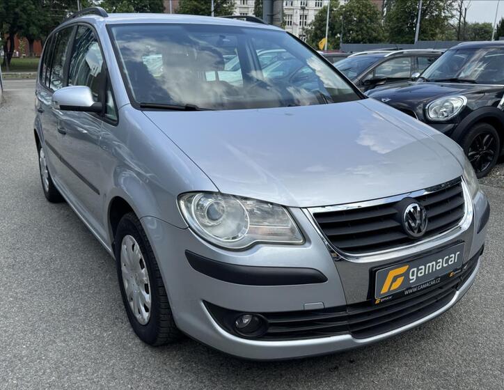 Volkswagen Touran 16
