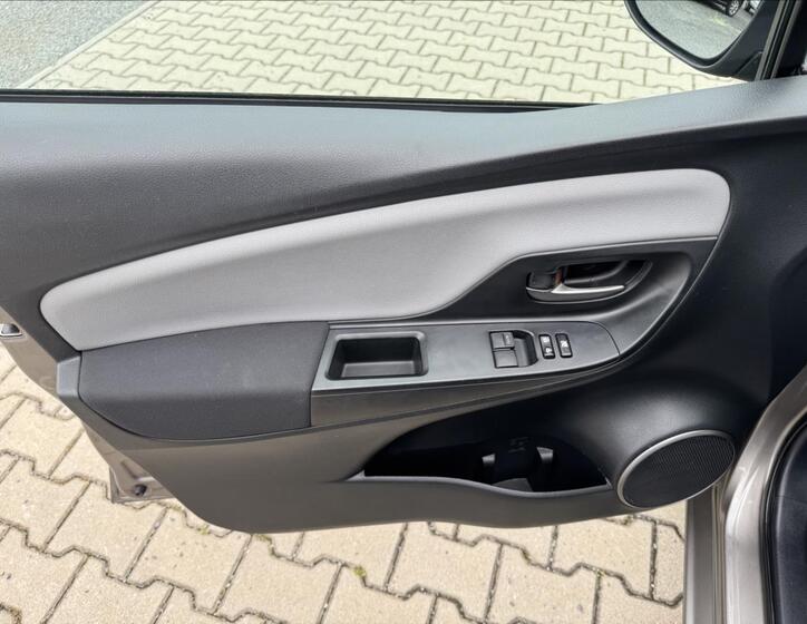 Toyota Yaris 20