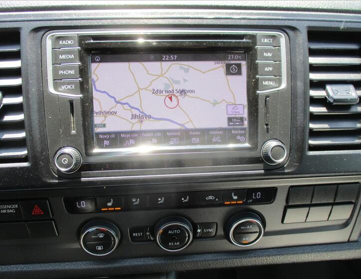 Volkswagen Caravelle 16
