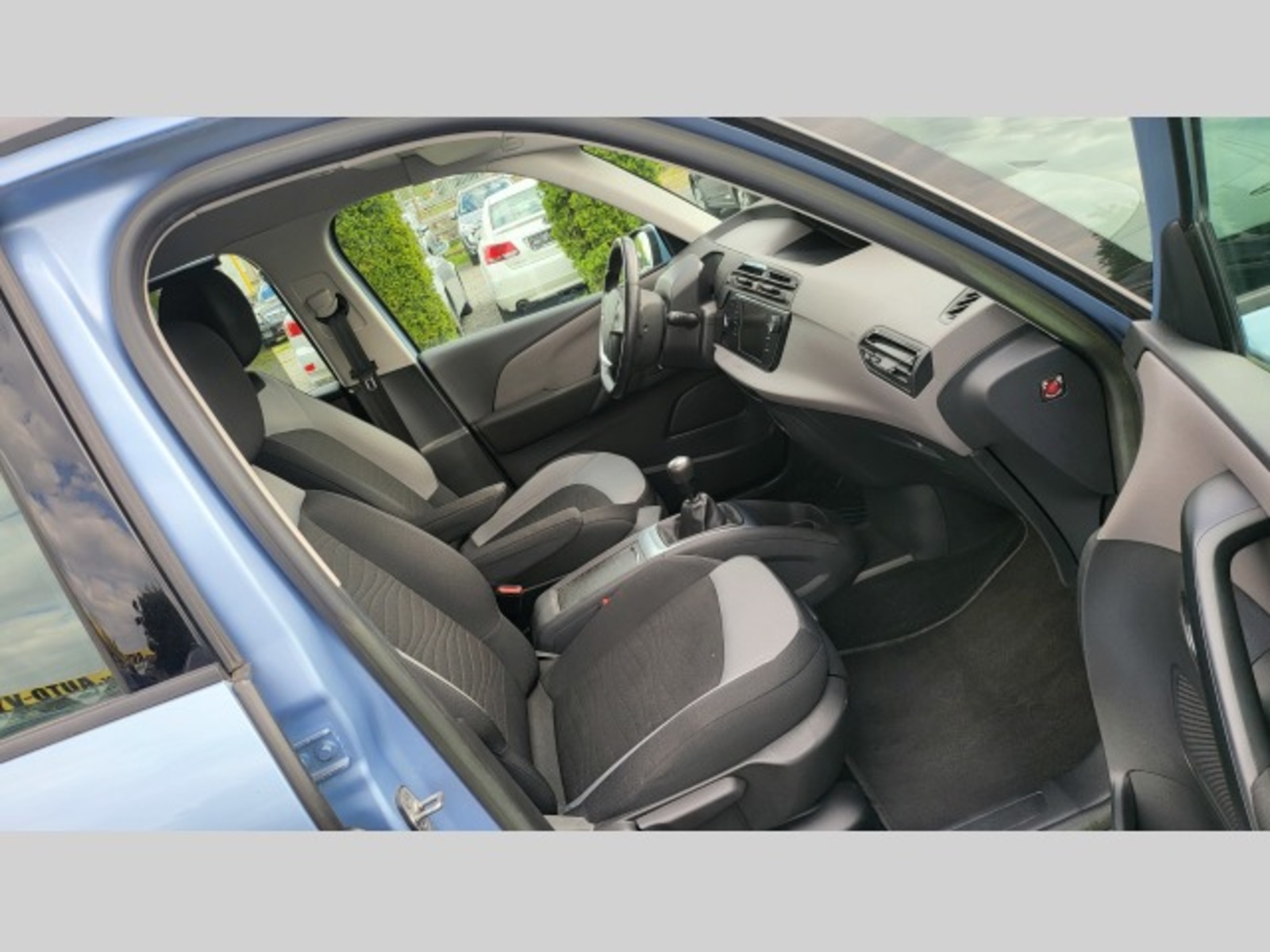 Citroën Grand C4 Picasso 17
